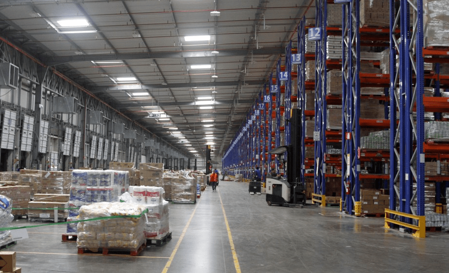 La empresa Walmart de México y Centroamérica (Walmex) informó que construye dos centros de distribución en México. The company Walmart de México y Centroamérica (Walmex) reported that it is building two distribution centers in Mexico.