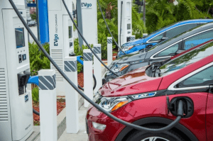Os Estados Unidos lideram o investimento em veículos elétricos na América do Norte