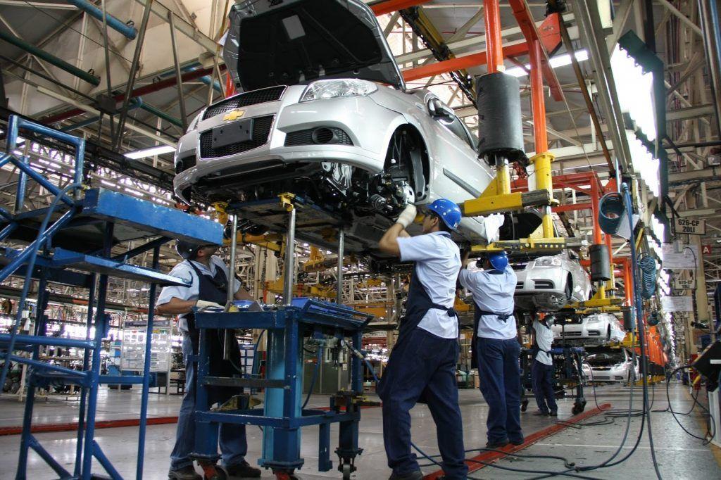 O México planeja aumentar o conteúdo nacional na indústria automotiva em 15%