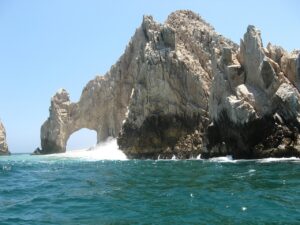 ¡No todo es lujo y despilfarro! 7 Tips para ahorrar dinero al visitar Los Cabos