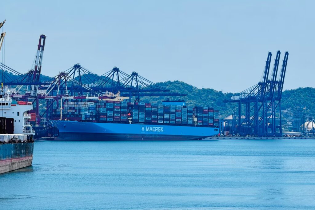 Customs examination at Manzanillo customs: 3 hours