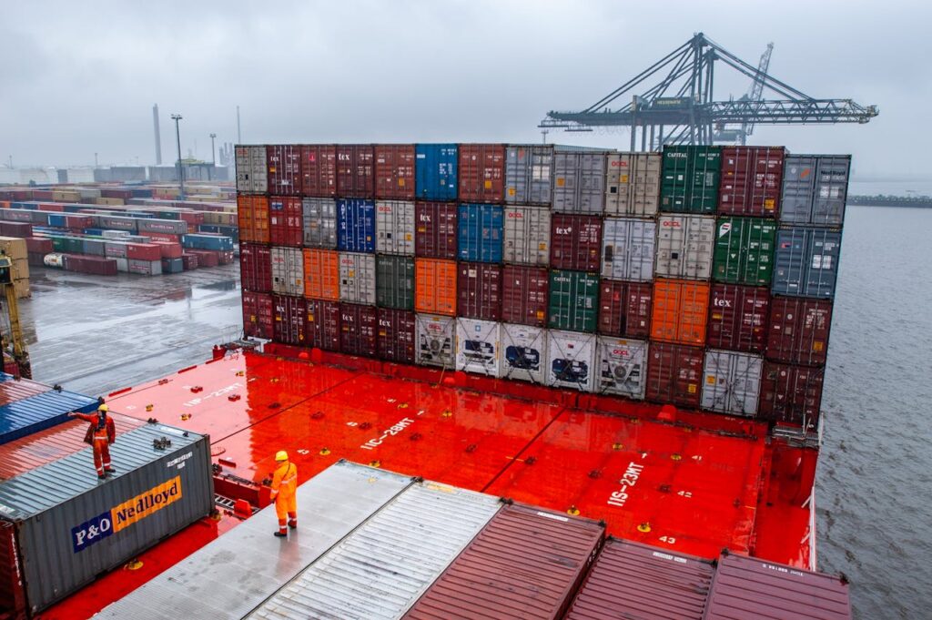Navigating Financial Gaps in International Trade: Speedy Solutions for Businesses