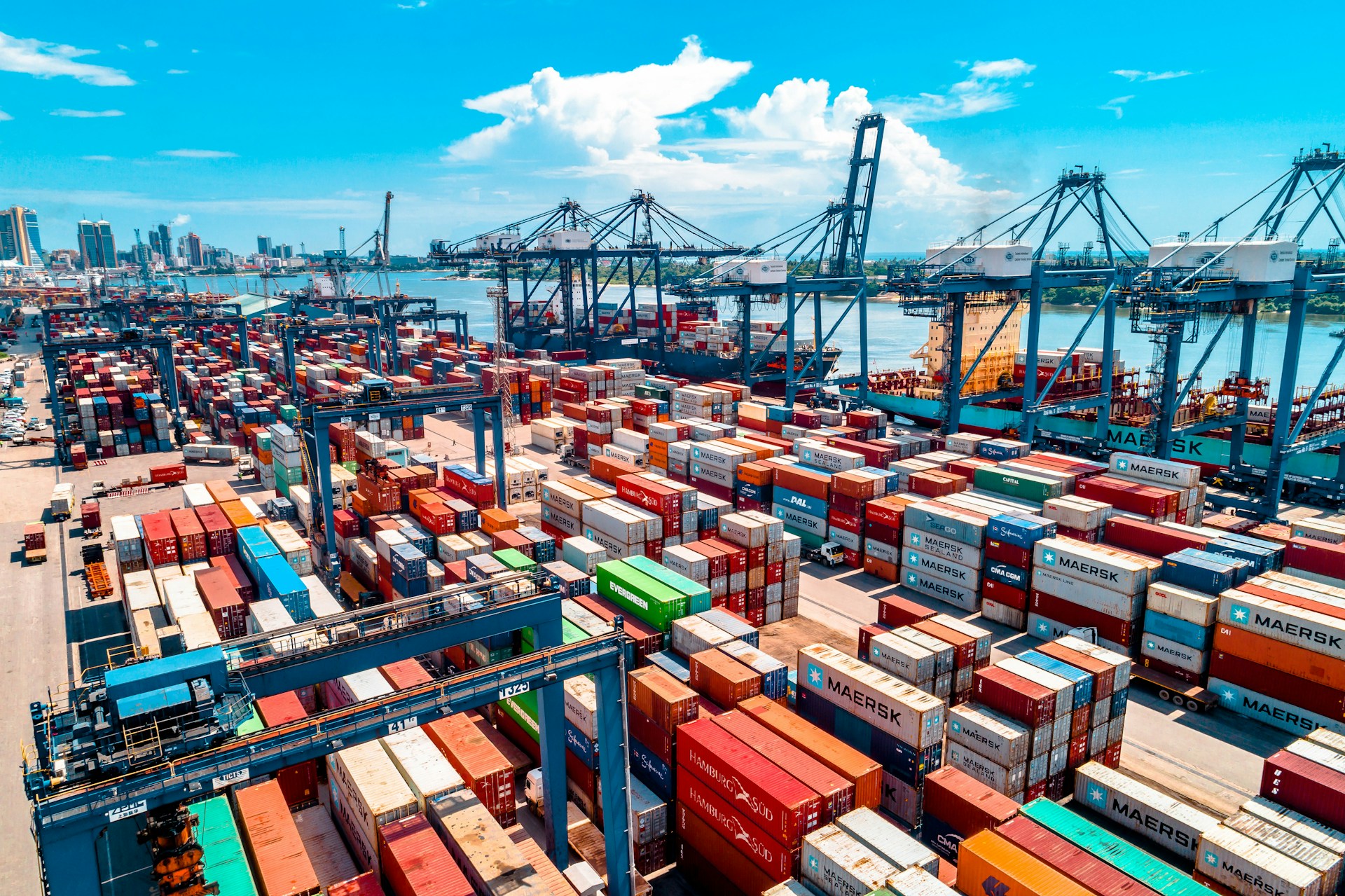 How much does the illegal transshipment of goods to the United States amount to?