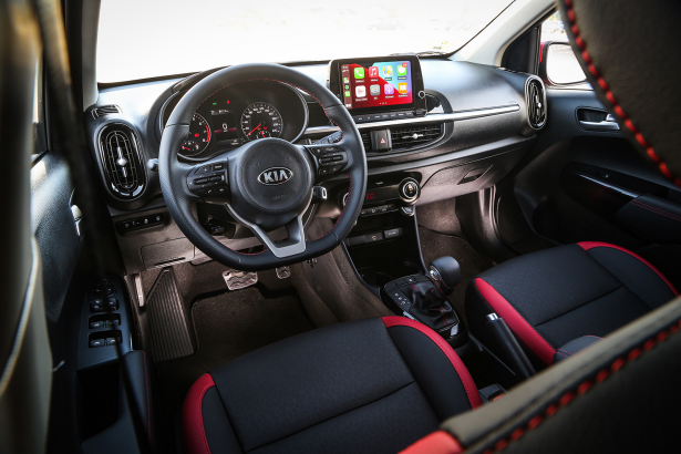 Conductores buscan autos confiables y accesibles en el mercado de seminuevos