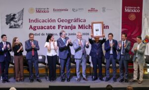 Ebrard Urges International Promotion of Avocados