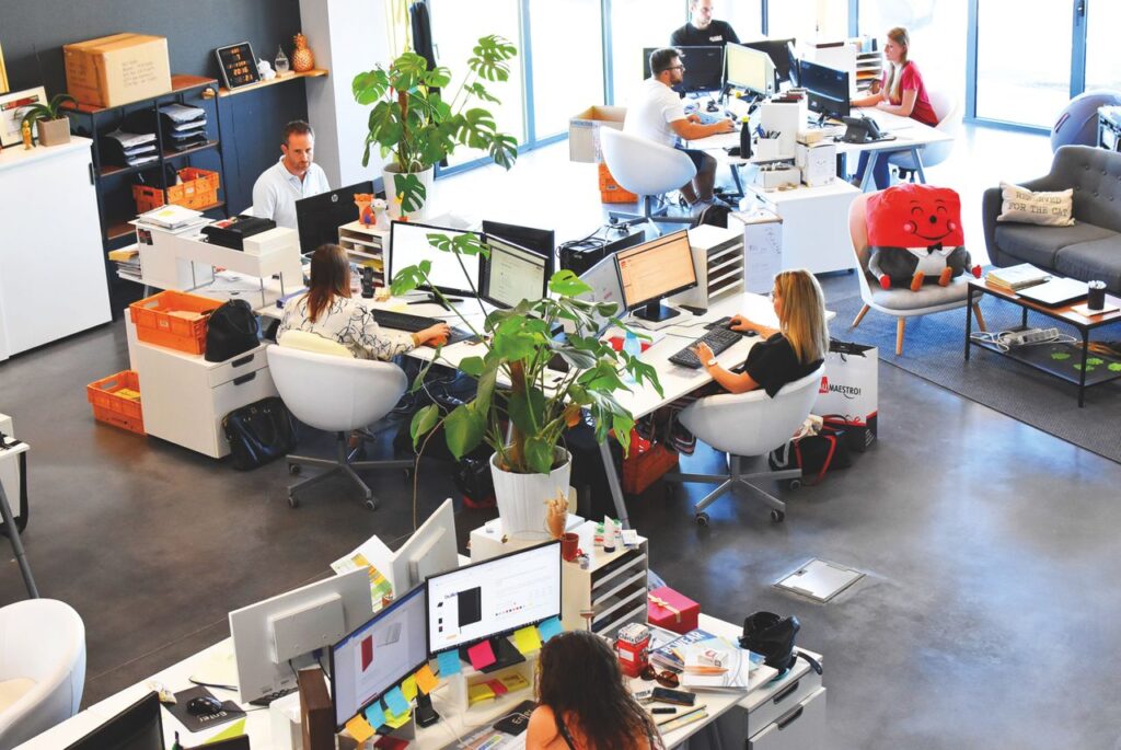 Superficies de alto rendimiento: soluciones para proyectos comerciales de tráfico pesado